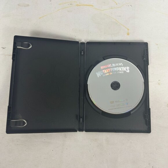 Monsters Vs Aliens: Mutant Pumpkins From Outer Space DVD - Picture 4 of 4